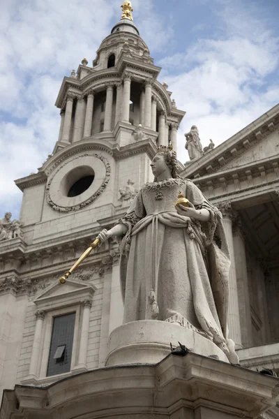Monumento a la Reina Victoria, Londres — Foto de Stock
