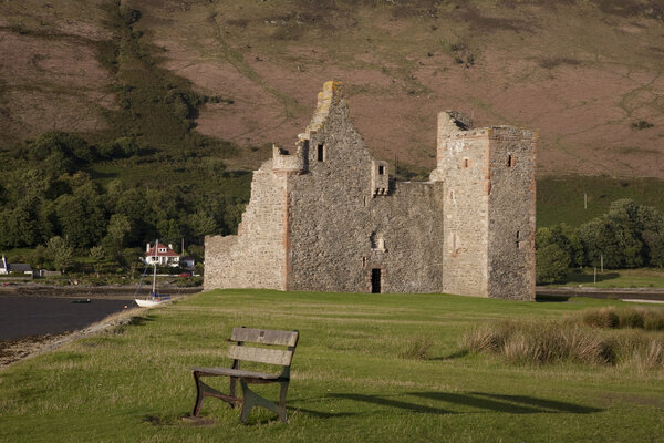 Lochranza Castle