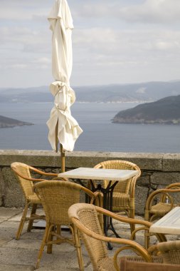 Cafe masa ve Deniz Manzaralı