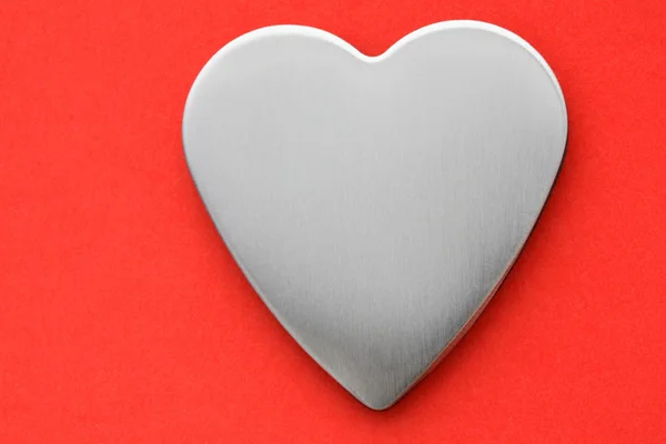 Silver Heart on Red — Stock Photo, Image