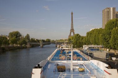 River seine ve Eyfel Kulesi, paris