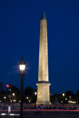 Dikilitaş, place de la concorde Meydanı