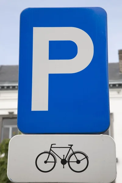 Sinal de estacionamento de bicicleta — Fotografia de Stock