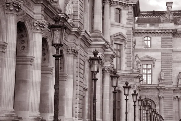 The Louvre Art Museum, Париж — стоковое фото