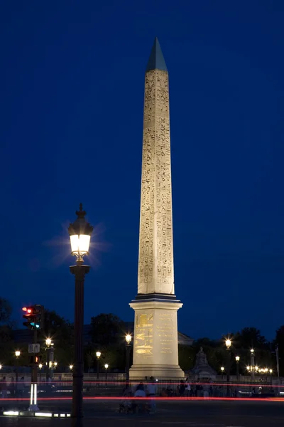 Obelisk, čtvercové náměstí place de la concorde — Stock fotografie