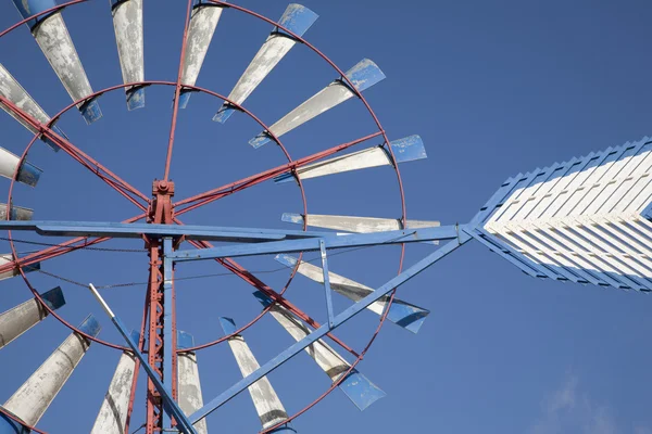 Moinho de vento tradicional — Fotografia de Stock