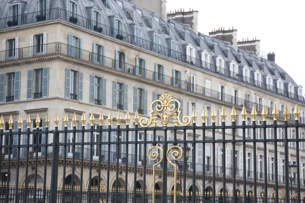 Парижский фасад — стоковое фото