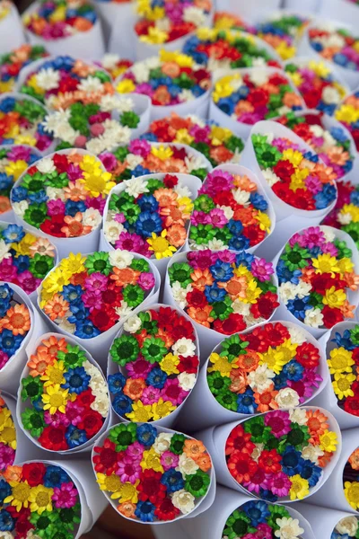 Kolorowe Bukiety Kwiatów Sprzedaż Straganie Barcelonie — Zdjęcie stockowe