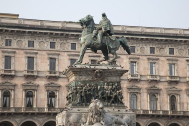 Vittorio emanuele heykel duomo Meydanı Milano, İtalya