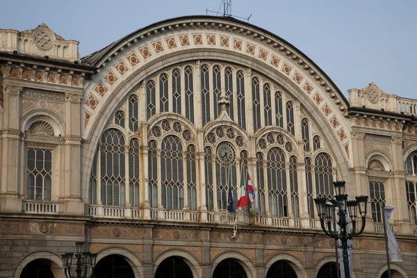 Порта Нуова вокзал в Турине — стоковое фото