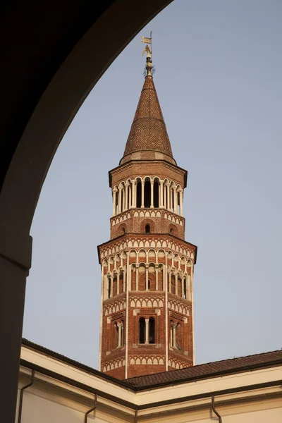 Πύργος Του Arcivescovile Palace Στο Μιλάνο Ιταλία — Φωτογραφία Αρχείου
