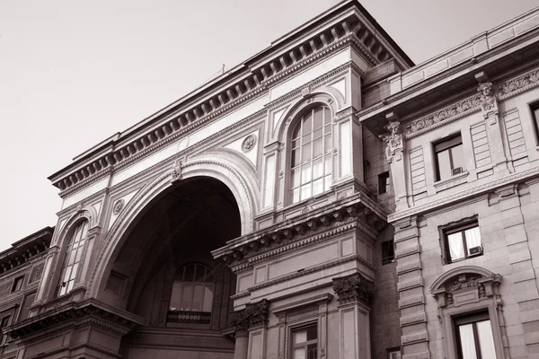 Wejście Vittorio Emanuele Sklepów Galerii Mediolanie Włochy Sepii — Zdjęcie stockowe