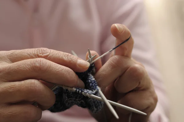 stock image Strickende Hände