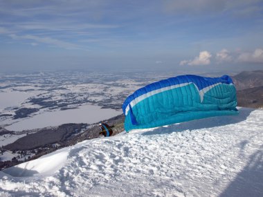 Paraglider starting clipart