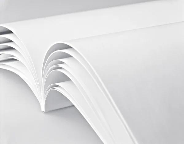 Página branca em um livro branco — Fotografia de Stock