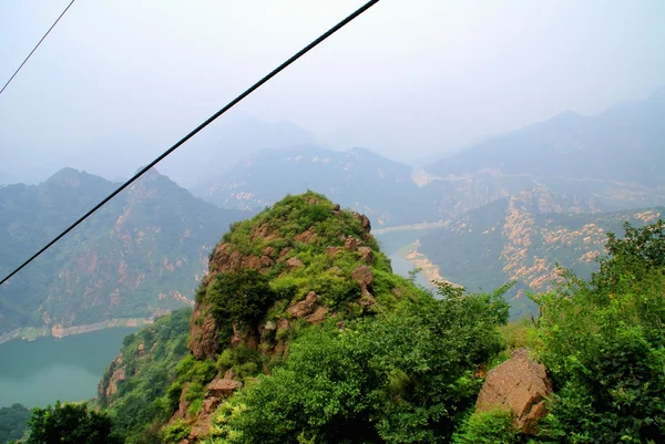 Канатная дорога в Китае. Янсай — стоковое фото