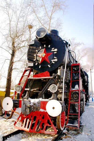 Gamla Ryska Steam Locomotive Står Som Monument Östra Sibirien — Stockfoto