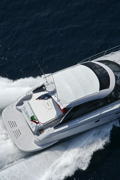 Italia, Napoli, Aqua 54 'yacht di lusso, vista aerea — Foto Stock