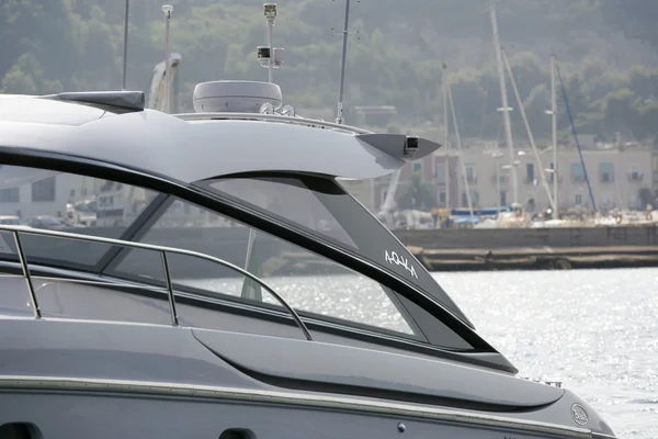 Itálie, Neapol, aqua 54' luxusní jachty, nástavba — Stock fotografie
