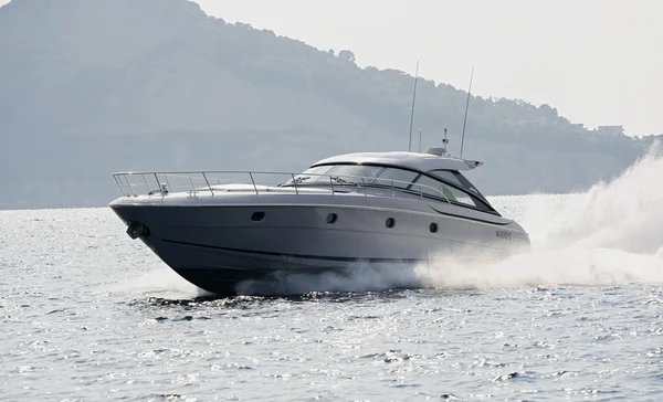Włochy, Neapol, Aqua 54' luksusowy jacht — Zdjęcie stockowe