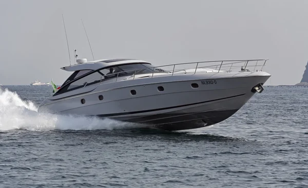 Itálie, Neapol, Aqua 54' luxusní jachta — Stock fotografie