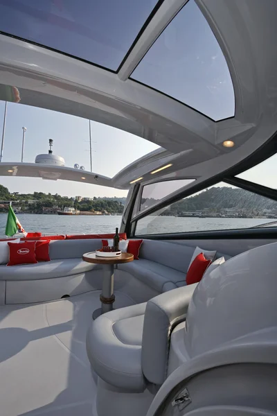 イタリア、ナポリ、アクア 54' 豪華ヨット — ストック写真