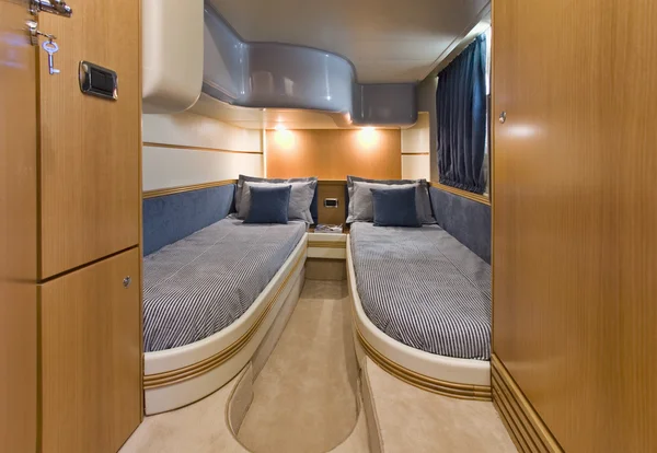Italy, Naples, Aqua 54' luxury yacht, guests bedroom — Stock Photo, Image