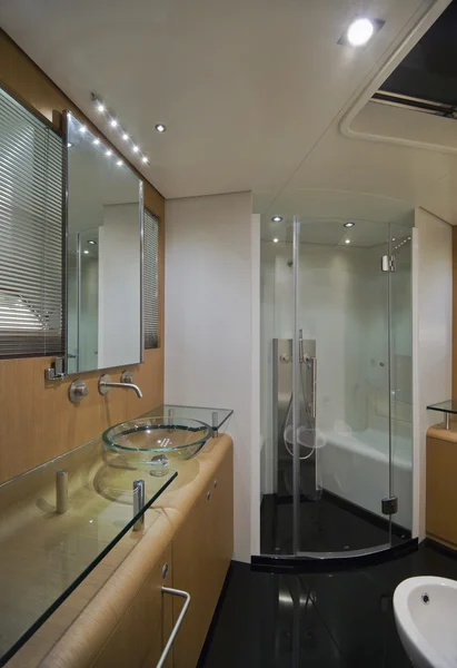 Franciaország, cannes, luxus yacht kontinentális 80, fürdőszoba — Stock Fotó