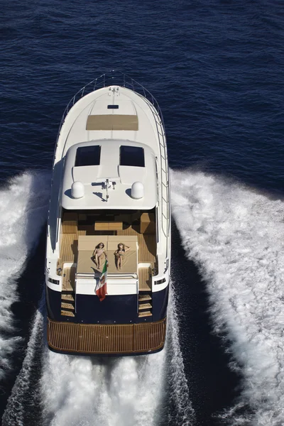 France, Cannes, yacht de luxe Continental 80 ', vue aérienne — Photo