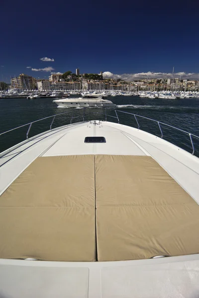Франция, Канны, роскошная яхта Continental 80 — стоковое фото