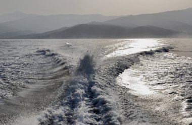 Fransa, Korsika, Kuzey doğu sahilini denizden görünüm