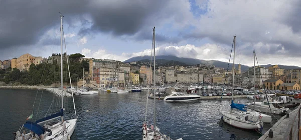 Francie, Korsika, bastia, panoramatický výhled na přístav a město z s — Stock fotografie