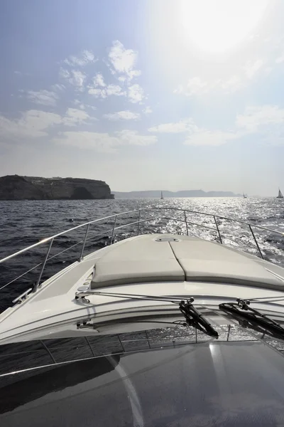 Francja, Korsyka, bonifacio wybrzeża, luksusowy jacht — Zdjęcie stockowe