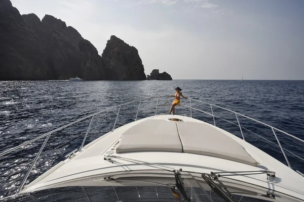 Francie, Korsika, Girolaty Národní mořský park, luxusní jachty — Stock fotografie