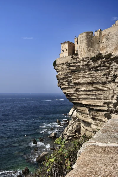 法国、 科西嘉，博尼法西奥，查看的博尼法西奥多岩石海岸 — 图库照片
