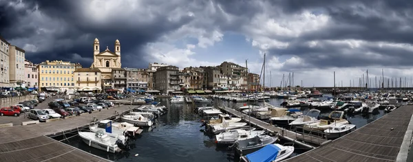 Франция, Корсика, Бастия, панорамный вид на порт и город — стоковое фото