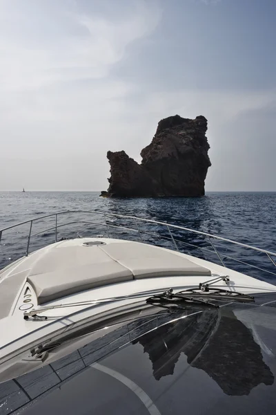 Frankreich, Korsika, girolata marine nationalpark, Luxusjacht, azimut atlan — Stockfoto