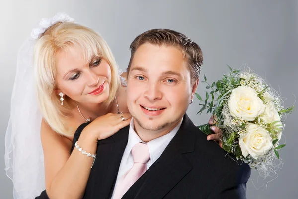Studio shot of wedding couple — Stock Photo, Image