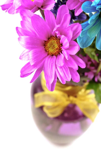 Daisies flowers in a vase — Stock Photo, Image