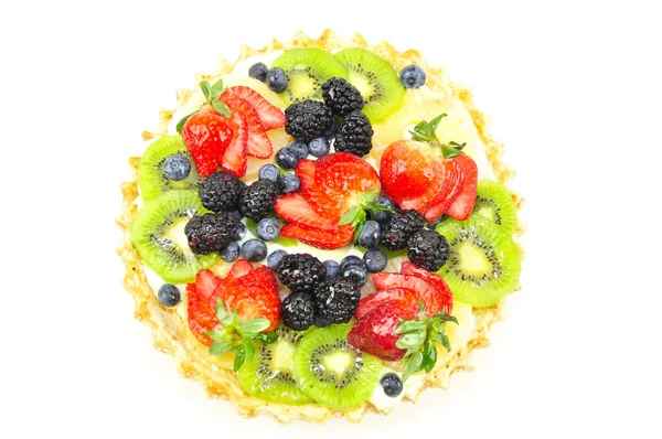 çeşitli meyve beyaz zemin üzerine krema ile tart