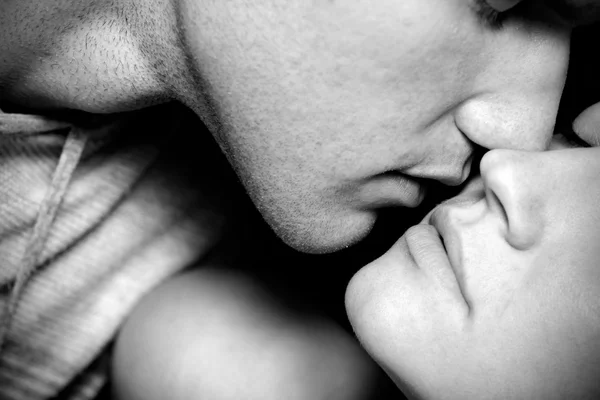 Nő és férfi csók Stock Kép