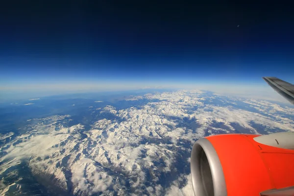 ภูเขาจากเครื่องบิน — ภาพถ่ายสต็อก