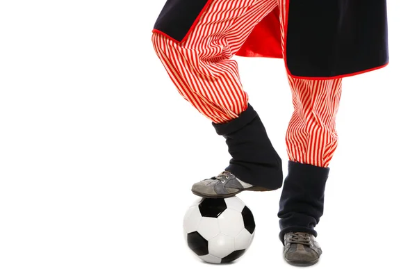 Polnischer Mann in traditionellem Outfit mit Fußball — Stockfoto