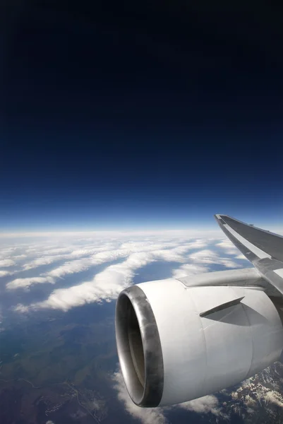 Havada uçak motoru — Stok fotoğraf