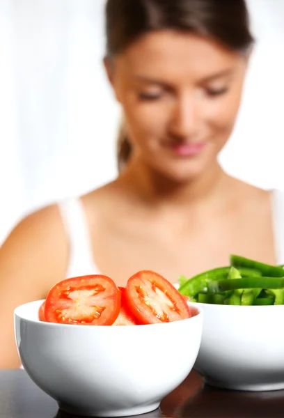 Two bowls of vegetables — Stock Photo, Image