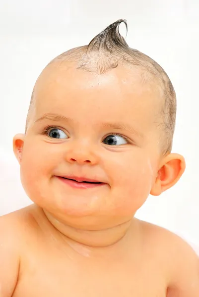 Küçük Bebek Kız Banyo Ober Beyaz Arka Plan — Stok fotoğraf