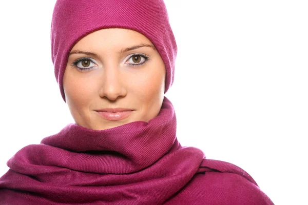 Müslüman Bir Kadının Resmini Mor Bir Eşarp Ile Kaplı — Stok fotoğraf