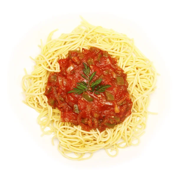 白い背景の上に新鮮なスパゲッティの画像 — ストック写真