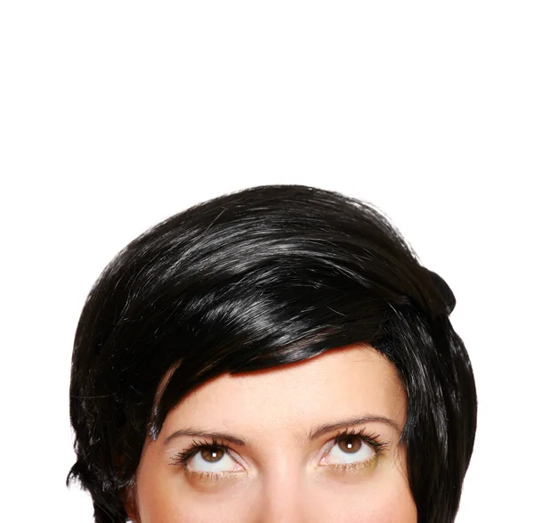 白い背景の上探している女性の短い黒い髪の画像 — ストック写真