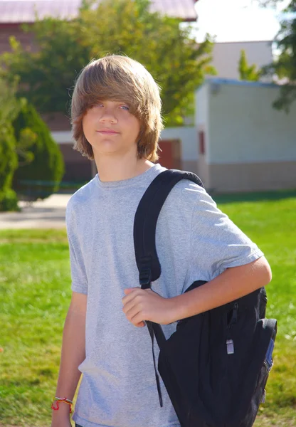 Teen pojke med ryggsäck Stockfoto